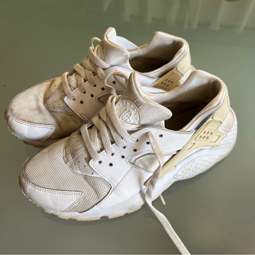 Nike Huraches - Youth 6.5